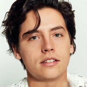 Assistir Cole Sprouse online grátis no Superfilmes