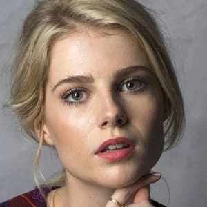 Assistir Lucy Boynton online grátis no Superfilmes