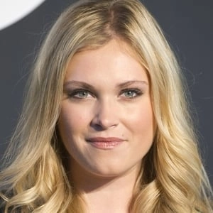 Assistir Eliza Taylor online grátis no Superfilmes