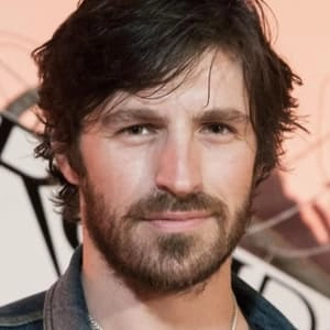 Assistir Eoin Macken online grátis no Superfilmes