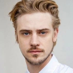 Assistir Boyd Holbrook online grátis no Superfilmes