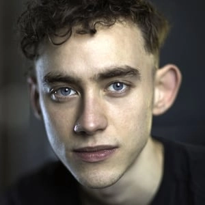 Assistir Olly Alexander online grátis no Superfilmes