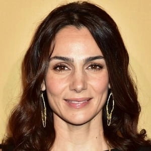 Assistir Annie Parisse online grátis no Superfilmes